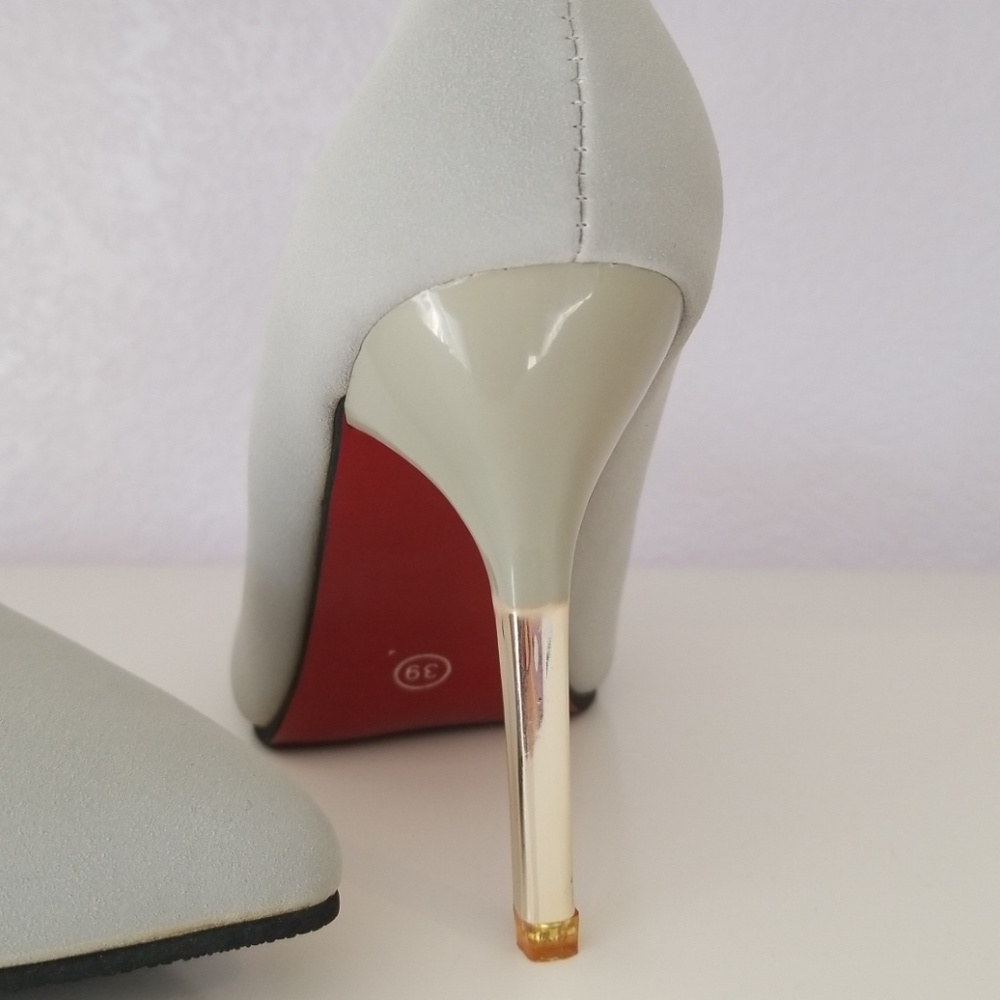 NWOB Busuxy sueded pumps
